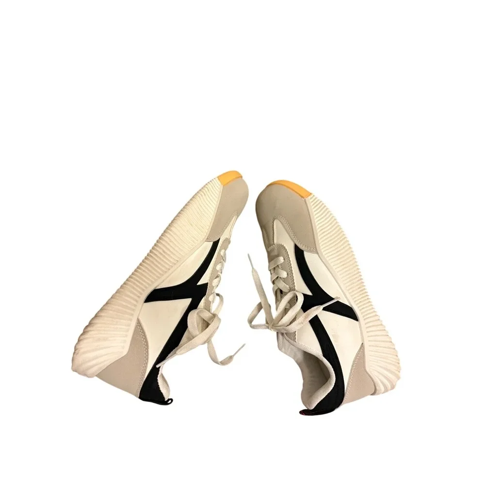 De Florence Casual Lace-Up Sneakers in Beige and‎ Black